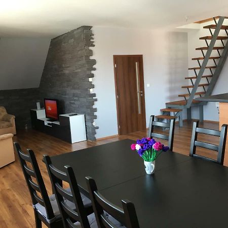 Spacious Apartment In Town Centre Nové Zámky エクステリア 写真