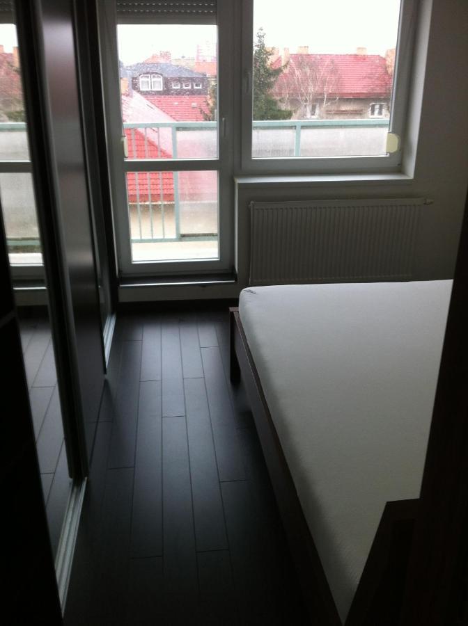 Spacious Apartment In Town Centre Nové Zámky エクステリア 写真